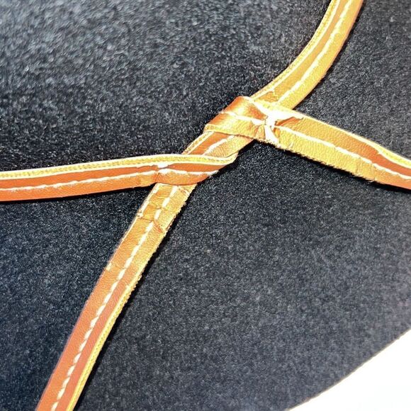 SAKS FIFTH AVE Black Label Wool Hat - Picture 7 of 7